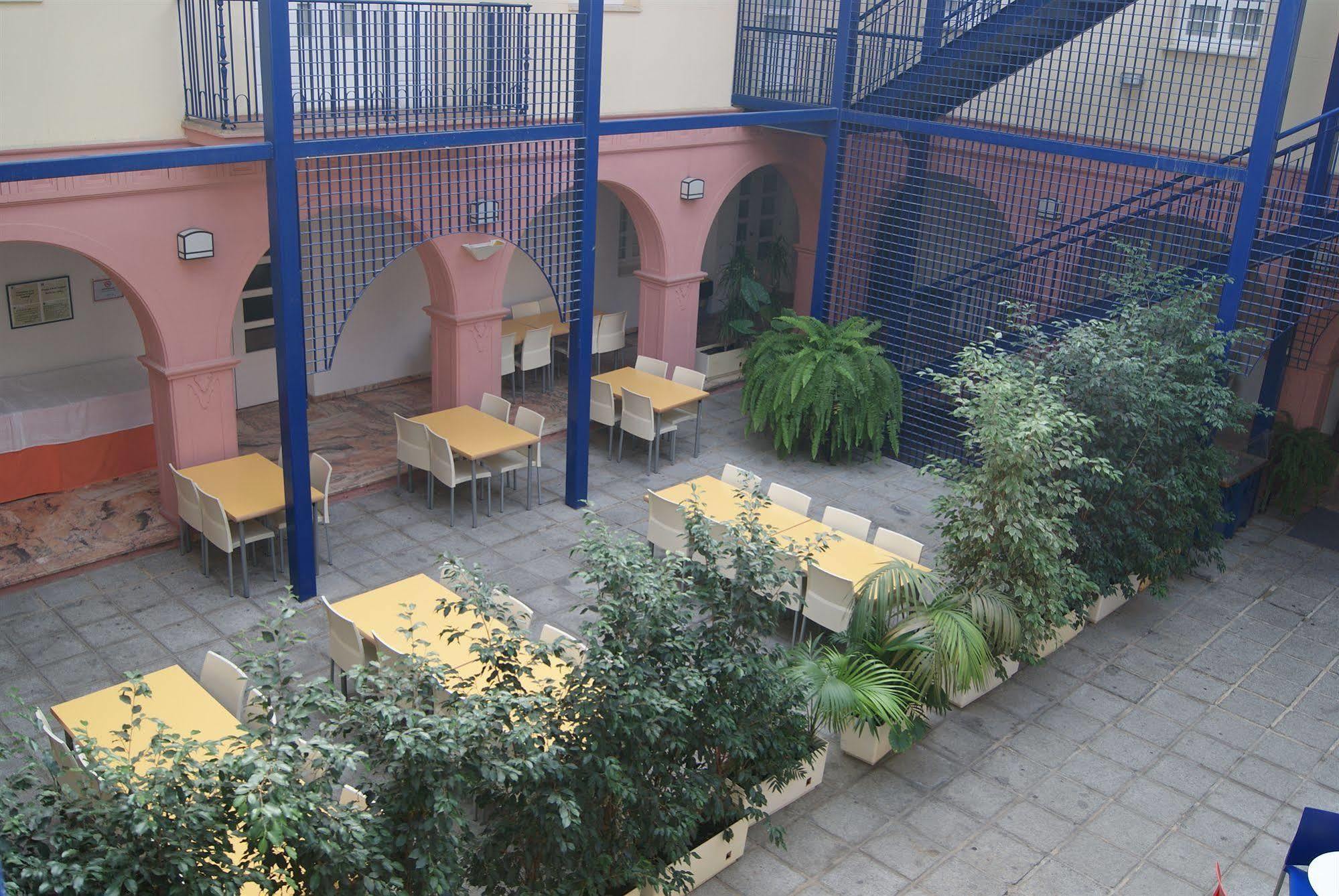 Albergue Inturjoven Уэльва Экстерьер фото